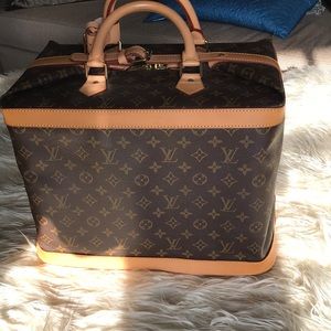Authentic Louis Vuitton monogram 40 or 45 Cruiser.